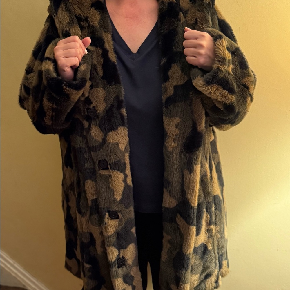 NWT Isaac Mizrahi Camouflage Teddy Jacket